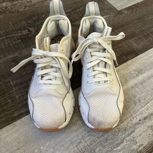 Reebok ortholite cushion comfort footed white chunky sneakers women’s US 8